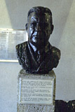 [bust of Walter Gage]