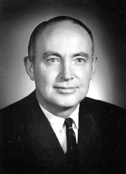 Link to Image of Dr. H. Rocke Robertson